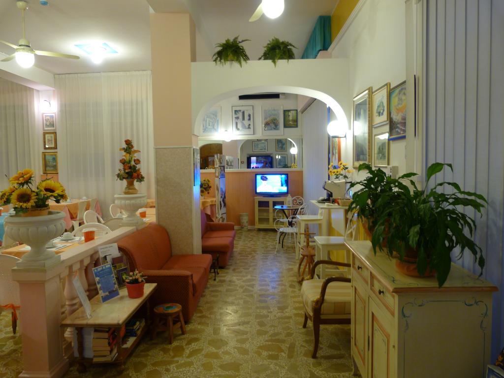 Hotel Bologna Сан-Бенедетто-дель-Тронто Экстерьер фото
