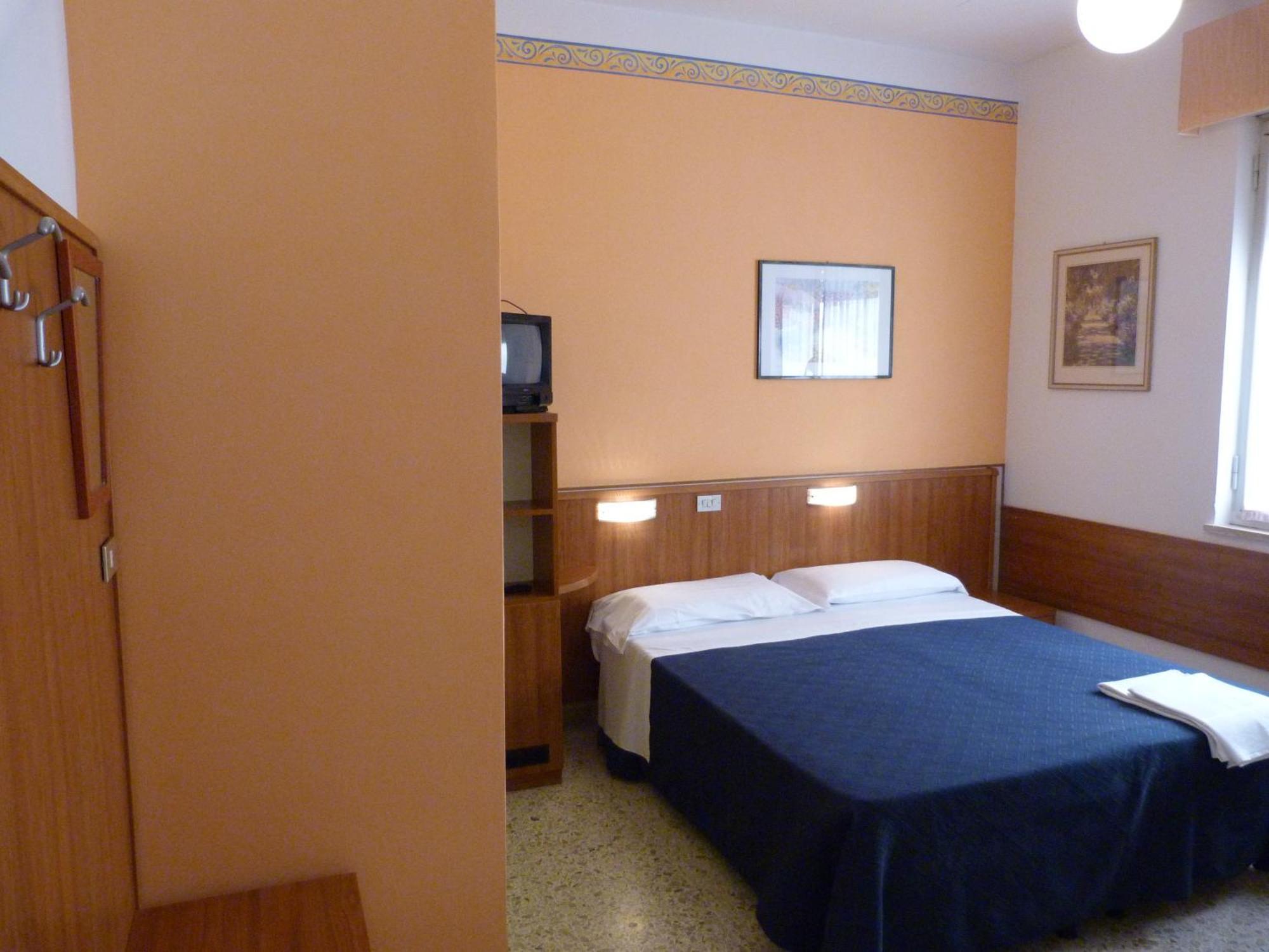Hotel Bologna Сан-Бенедетто-дель-Тронто Экстерьер фото