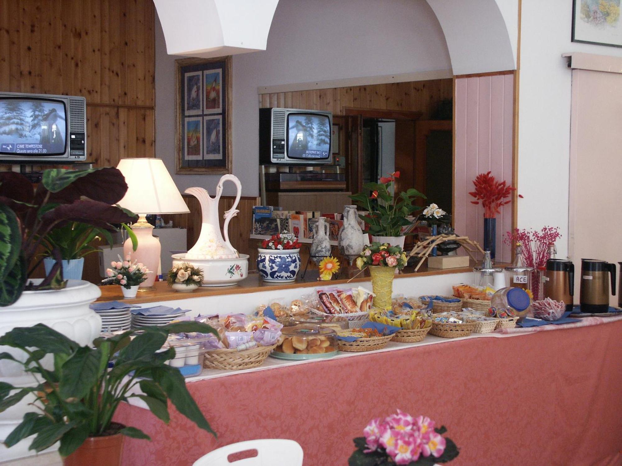 Hotel Bologna Сан-Бенедетто-дель-Тронто Экстерьер фото