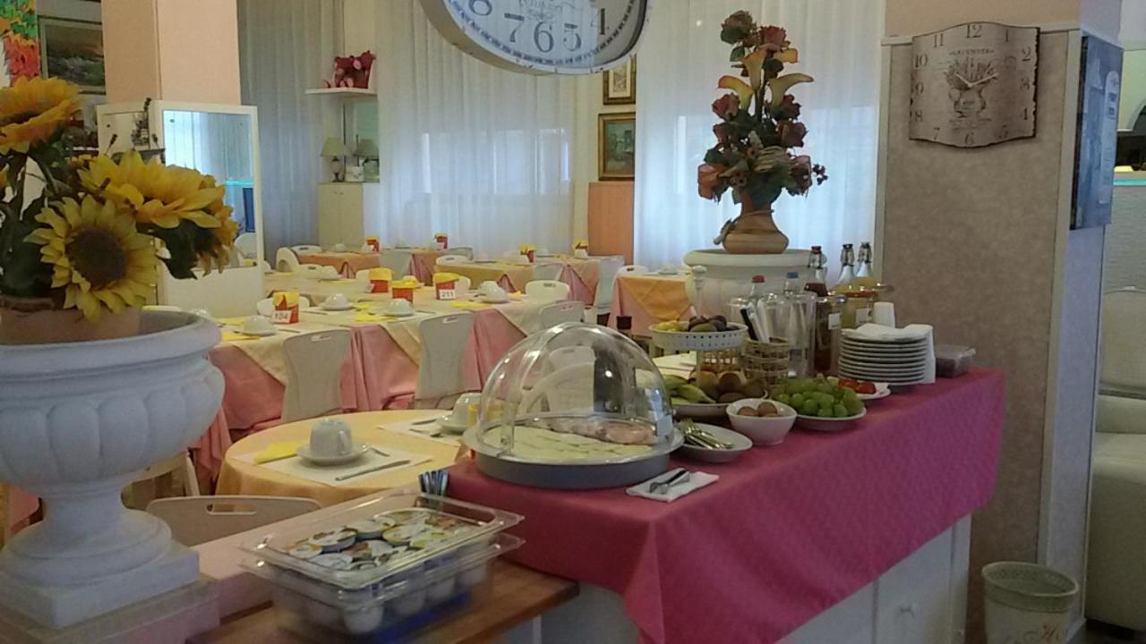 Hotel Bologna Сан-Бенедетто-дель-Тронто Экстерьер фото